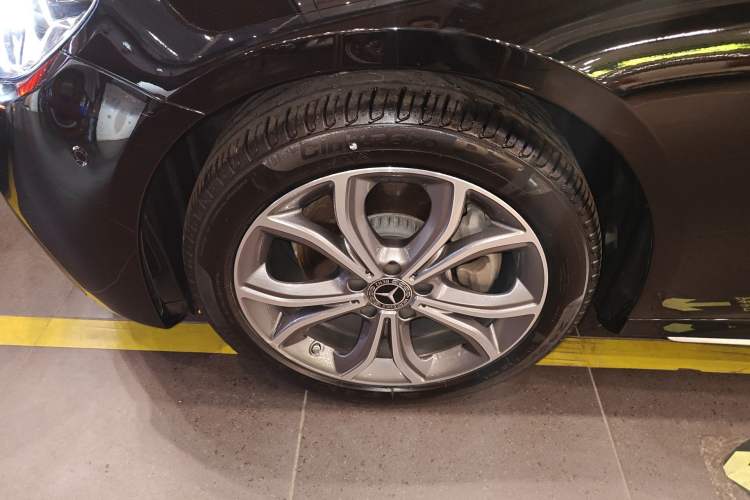 Used Mercedes-Benz E-Class 2023 Restyled E 300 L Sporty and Stylish Edition
