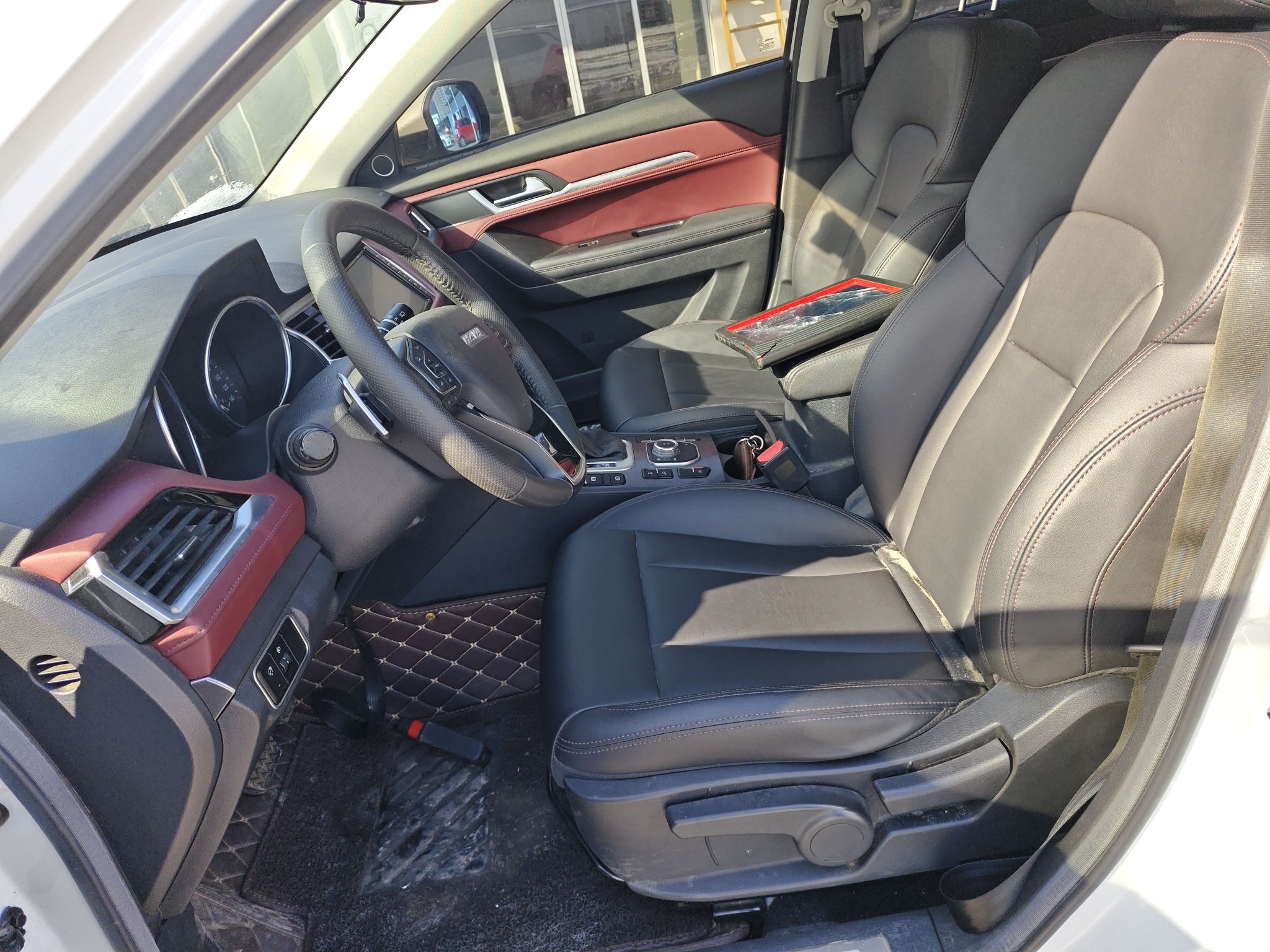 Переднее сиденье в автомобиле