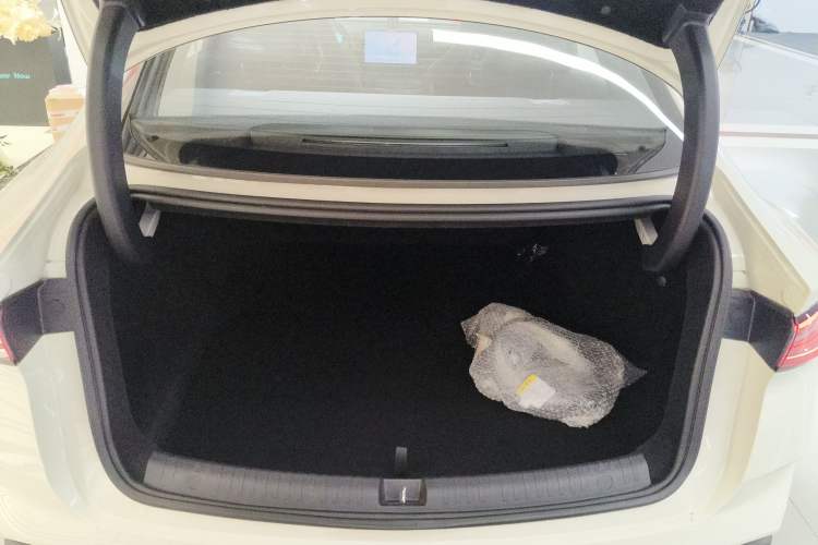 Used BYD Seal 06 New Energy 2025 DM-i Smart Drive 120KM Prestige Model