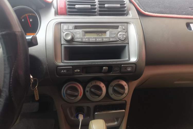 Used Honda City 2007 1.5L automatic comfort version Audio And AC Panel