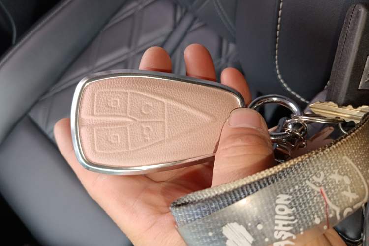 Used Changan UNI-K 2024 2.0T Two-Wheel Drive Global Edition