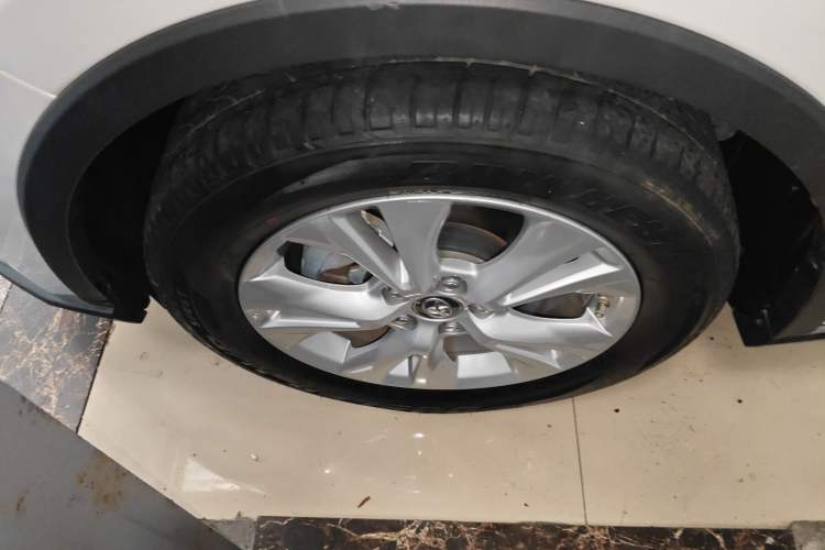 Used Toyota IZOA 2021 Dual-Motor 2.0L Yixiang Edition Exterior 4