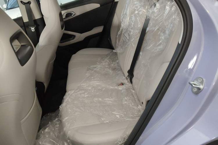 Used BYD Yuan UP 2025 Model 301KM Leading Version