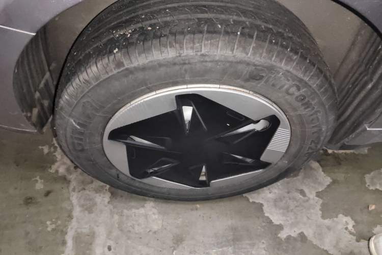 Used Geometry A 2024 410KM Travel Edition