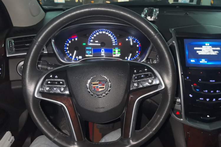 Used Cadillac SRX 2015 3.0L Elite Model
