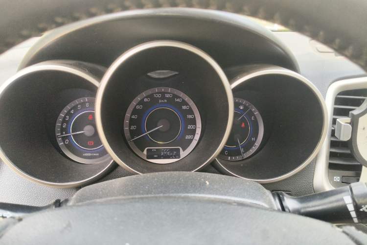 Used CHANGAN Eado 2015 1.6L Manual Luxury Model China IV Standard