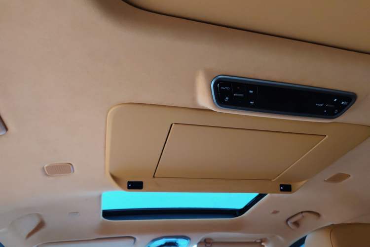 Used Wey Gaoshan 2025 Four-Wheel Drive Alpine 8