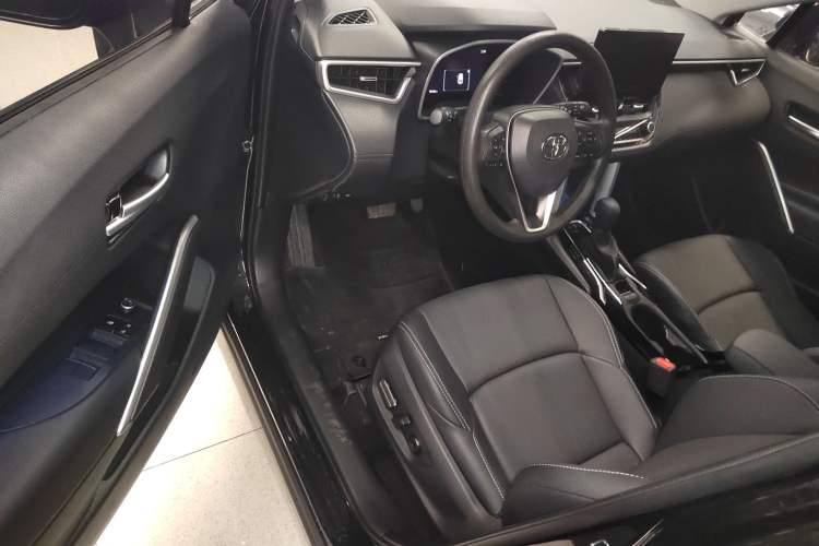 Used Toyota FRONTLANDER 2024 2.0L CVT Luxury Edition Driver Seat