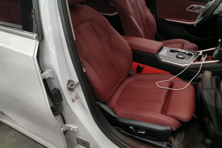 Used BMW i3 2024 eDrive 35 L
