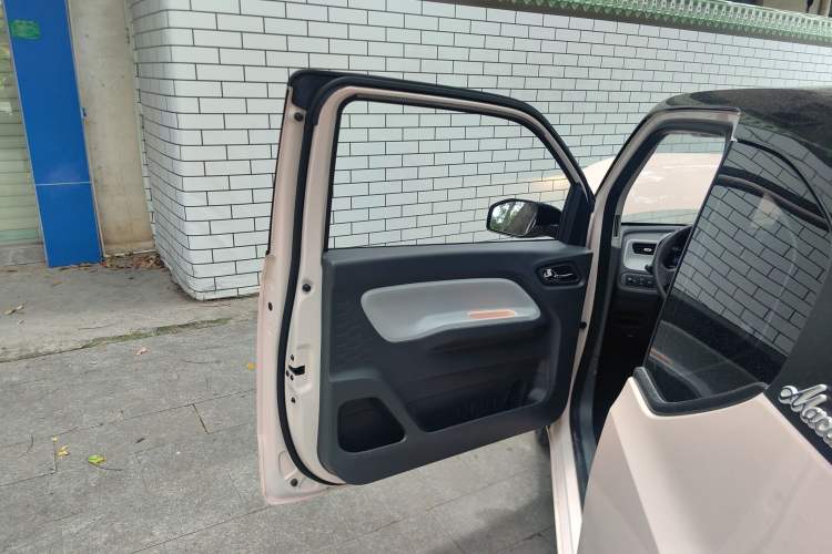 Used Wuling Hongguang MINIEV 2022 Macaron Premium Model – Lithium Iron Phosphate