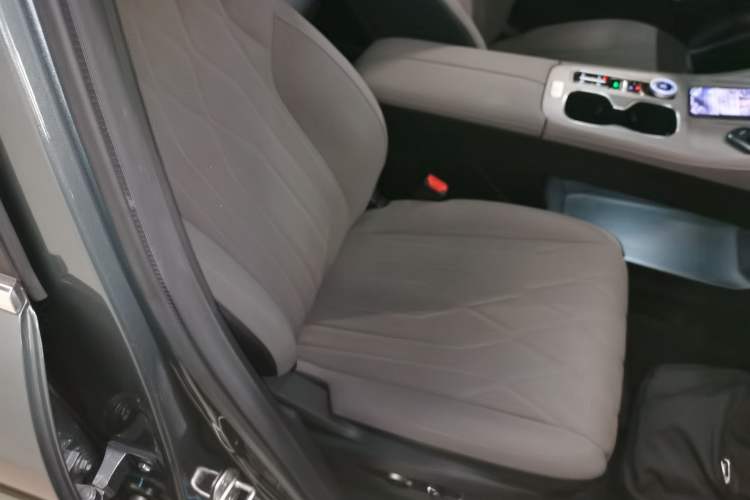 Used Chery Fengyun T8 2025 1.5T 130km Deluxe Version 5 Seats Right Front Seat