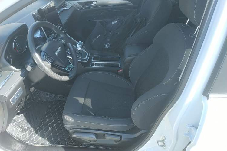 Used Haval M6 2021 PLUS 1.5T DCT Elite Smart Connectivity Model