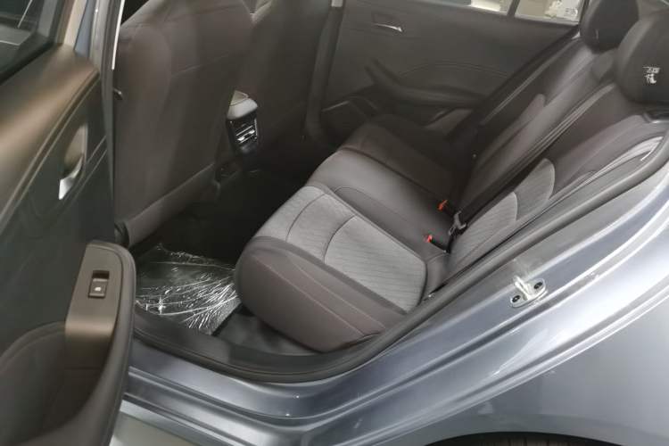 Used Roewe i5 2023 1.5L Manual Comfort Edition
