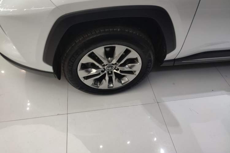 Used Toyota Wildlander 2022 2.0L CVT Two-Wheel Drive Luxury PLUS Edition
