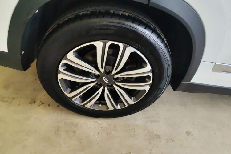 Used Chery Tiggo 8 2021 Kunpeng Edition 390TGDI Automatic Zhubfeng Version Right Rear Wheel Hub