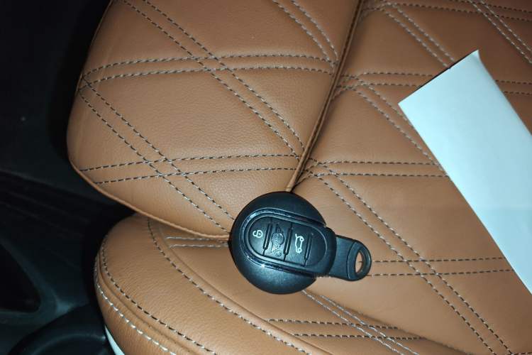 Used MINI 2022 1.5T COOPER Artist