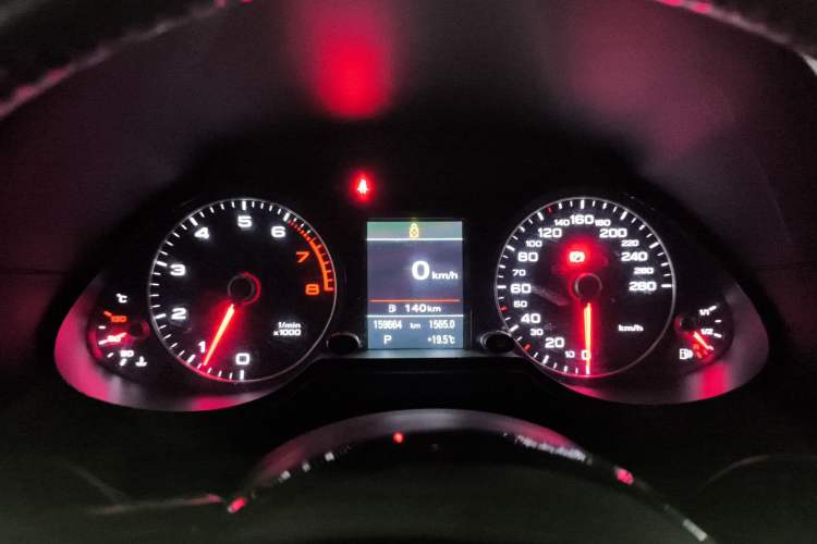 Used Audi Q5 2017 Plus 40 TFSI Comfort Model
