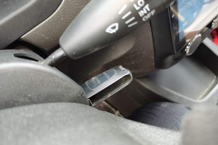 Used Wuling Rongguang V 2018 1.5L Standard Version
