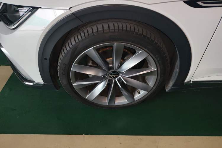 Used Volkswagen FAW-Volkswagen CC 2023 Hunting Vehicle 380TSI Hunter's Heart Edition