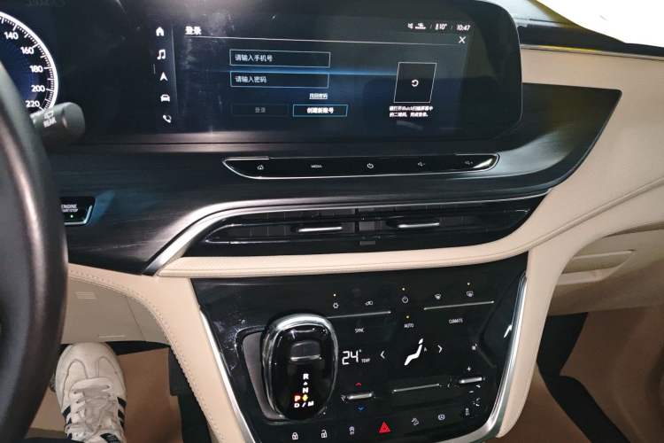 Used Buick GL8 2022 ES Landtrek 653T Luxury Edition
