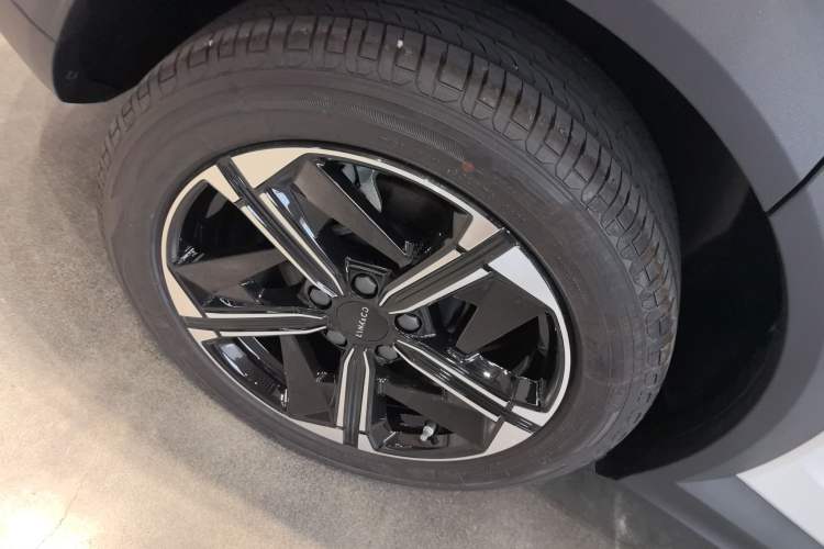 Used Lynk & Co 06 EM-P 2023 EM-P 56 Standard Range Pro