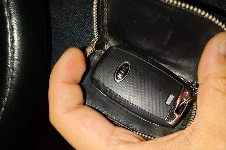 Used Kia Sportage R 2015 2.0L Automatic Two-Wheel Drive DLX Model Vehicle Key