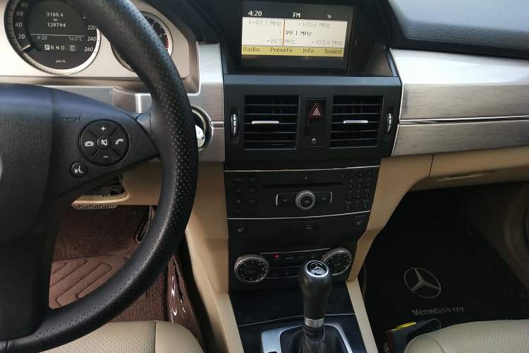 Used Mercedes-Benz GLK-Class 2012 GLK 300 4MATIC Fashion Model Audio And AC Panel