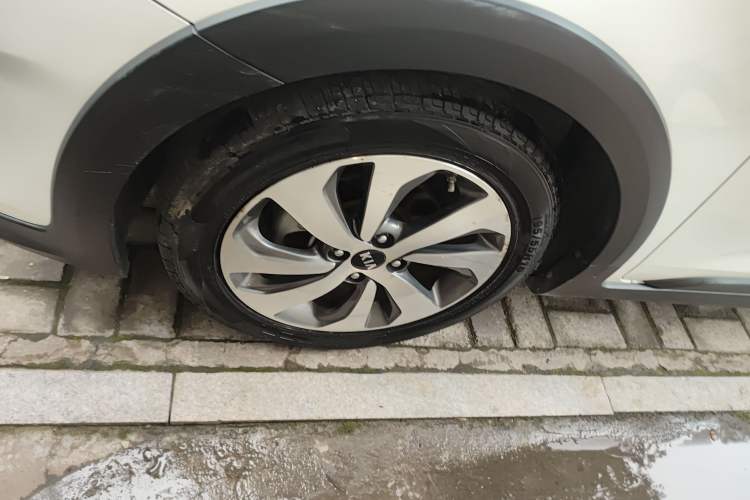 Used Kia KX Cross 2018 1.6L Automatic Dynamic Sunroof Version
