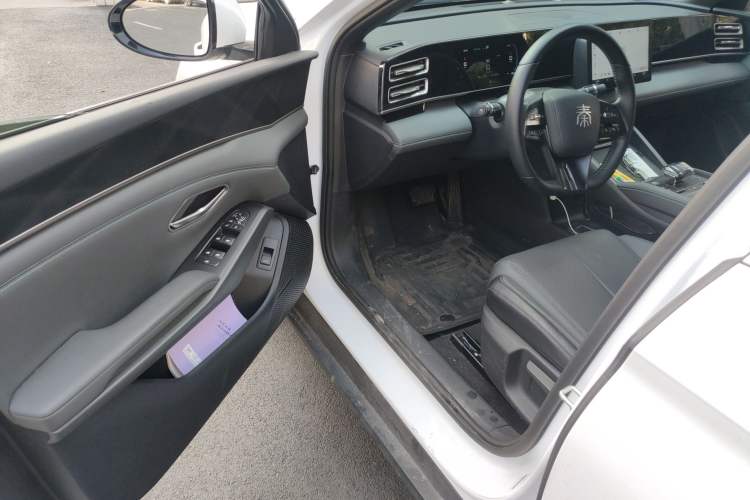 Used BYD Qin L 2024 DM-i 80KM Leading Model
