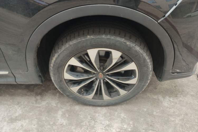 Used Hongqi HS7 2021 3.0T Automatic All-Wheel Drive ZhiLian Flagship Edition Right Front Wheel Hub
