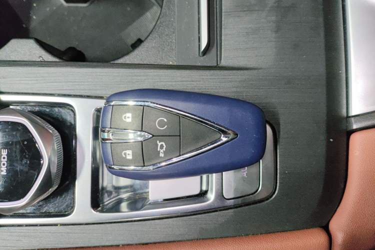 Used Changan CS75 PLUS 2024 3rd Generation Champion Edition 1.5T Intelligent Drive Dynamic Model
