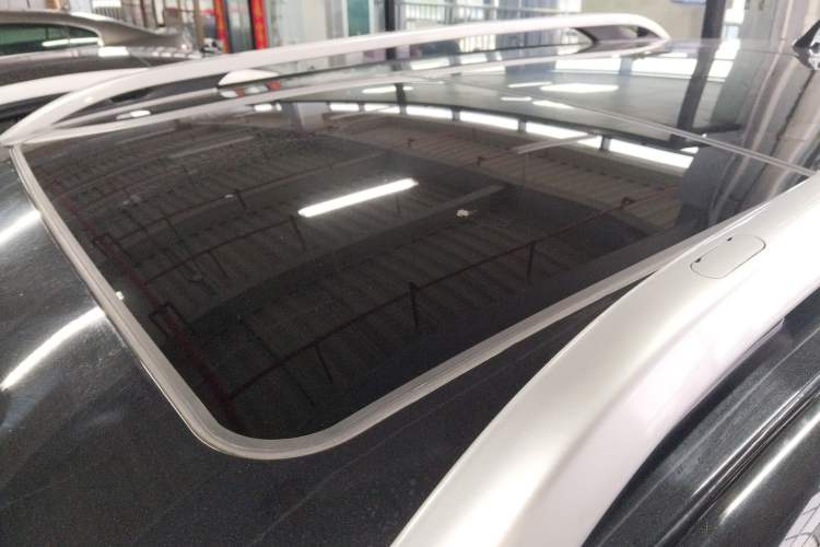 Used Jeep Cherokee 2019 2.0T Two-Wheel Drive Smart Enjoyment Version China VI