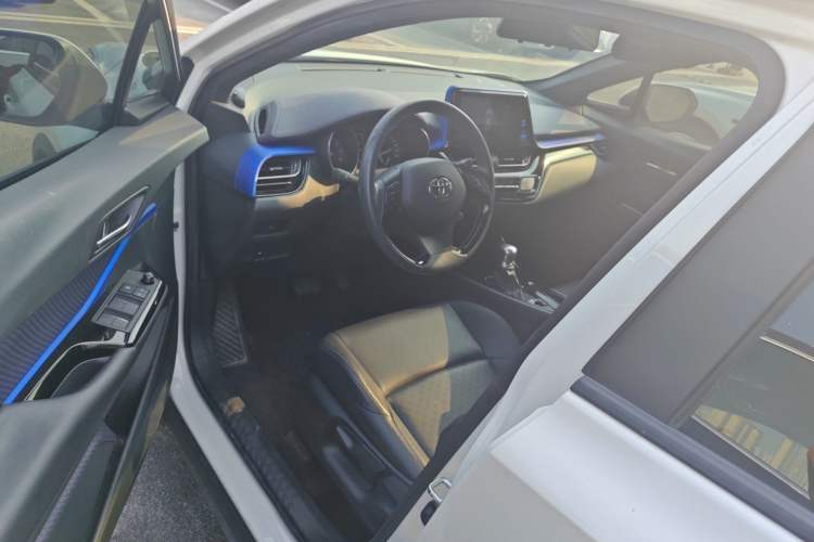 Used Toyota IZOA 2020 2.0L Yichi Version Driver Seat