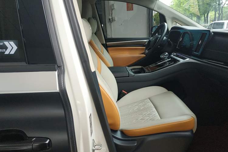 Used GAC Trumpchi M8 2021 Lingxiu Series 390T Deluxe Edition