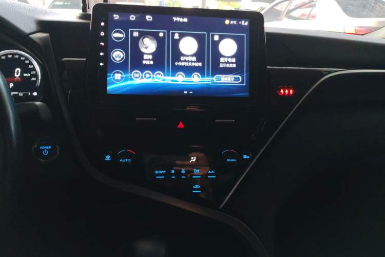 Used Toyota Camry 2021 Dual-Motor 2.5HG Luxury Edition Audio And AC Panel