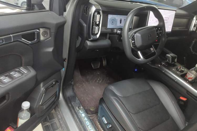 Used JETOUR Traveler 2023 2.0T All-Wheel Drive CrossPRO+
