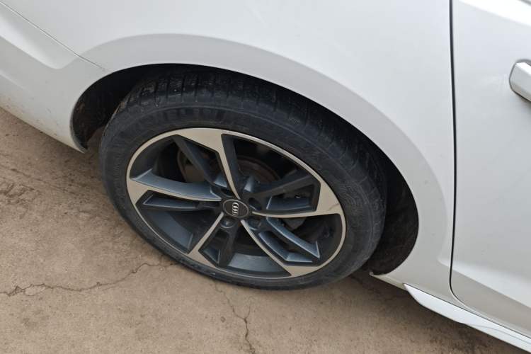 Used Audi A4L 2020 40 TFSI Fashionable and Elegant Model