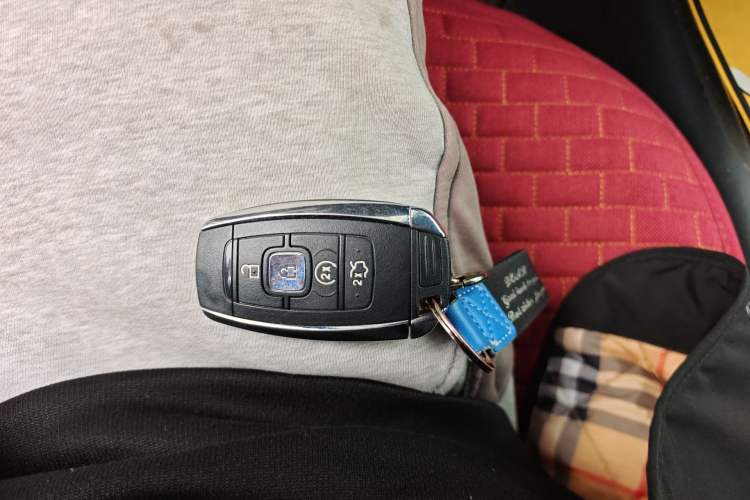 Used Lincoln MKC 2017 2.0T Two-Wheel-Drive Luxury Edition