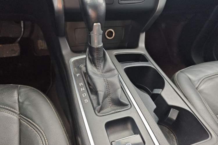 Used Ford Kuga 2017 EcoBoost 180 Two-Wheel-Drive Platinum Edition