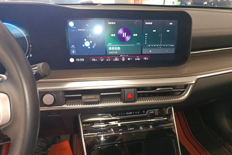 Used Kia K5 2020 380T GT-Line Flagship Edition Audio And AC Panel