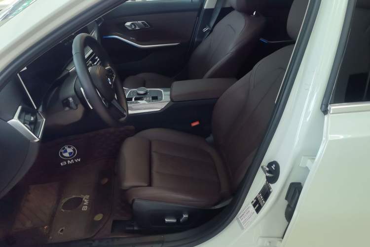 Used BMW 3 Series 2023 325Li M Sport Package Left Front Seat