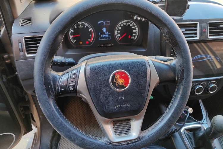 Used FORTHING Joyear X5 2013 1.6L Manual Luxury Model China V Standard
