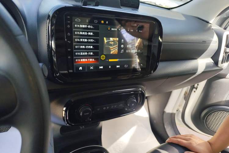 Used Roewe Clever 2022 311km QiQi BoBo Edition Audio And AC Panel