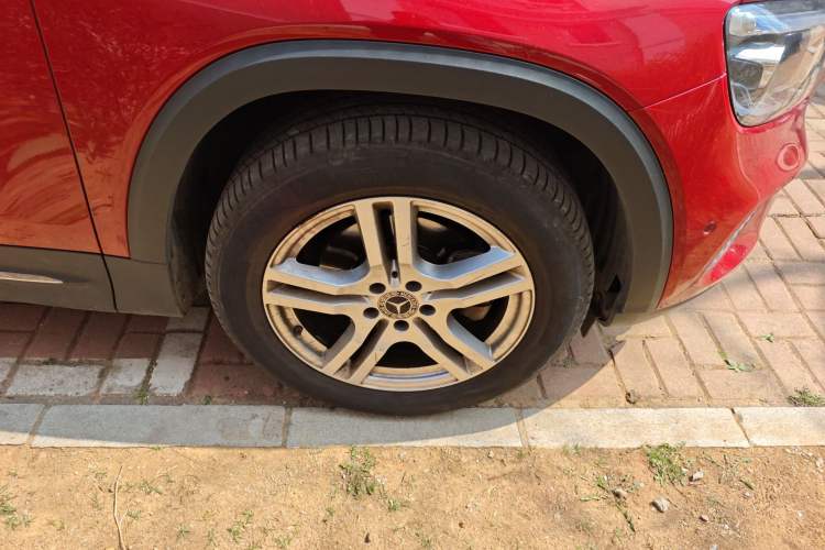 Used Mercedes-Benz GLB 2020 Updated GLB 200 Dynamic Edition Exterior 1