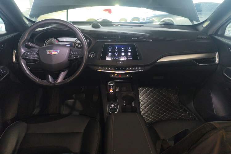 Used Cadillac XT4 2018 28T Two-Wheel Drive Leading Version