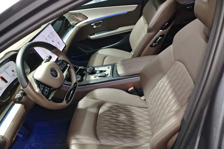 Used BYD Han 2024 DM-i Glory Edition 121KM Prestige Model