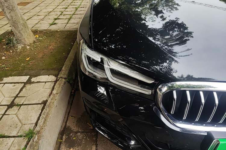 Used BMW 5 Series New Energy 2021 535Le M Sport Package Right Front Headlight