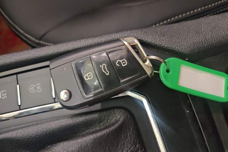 Used Volkswagen Lamando 2017 230TSI DSG Fashion Edition