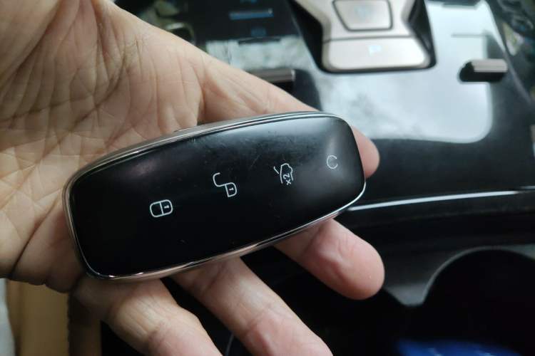 Used Denza D9 2022 DM-i 970 Four-Wheel Drive Flagship Model