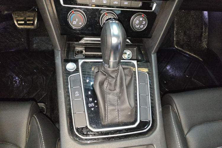 Used Volkswagen Magotan 2025 Zhongxiang Version 280TSI DSG Comfort Edition